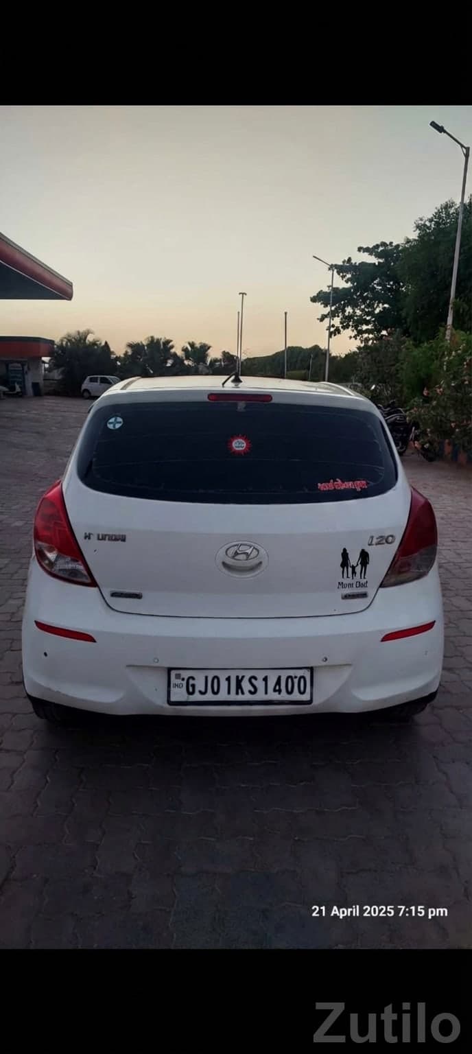 Hyundai i20 White Hatchback for Sale