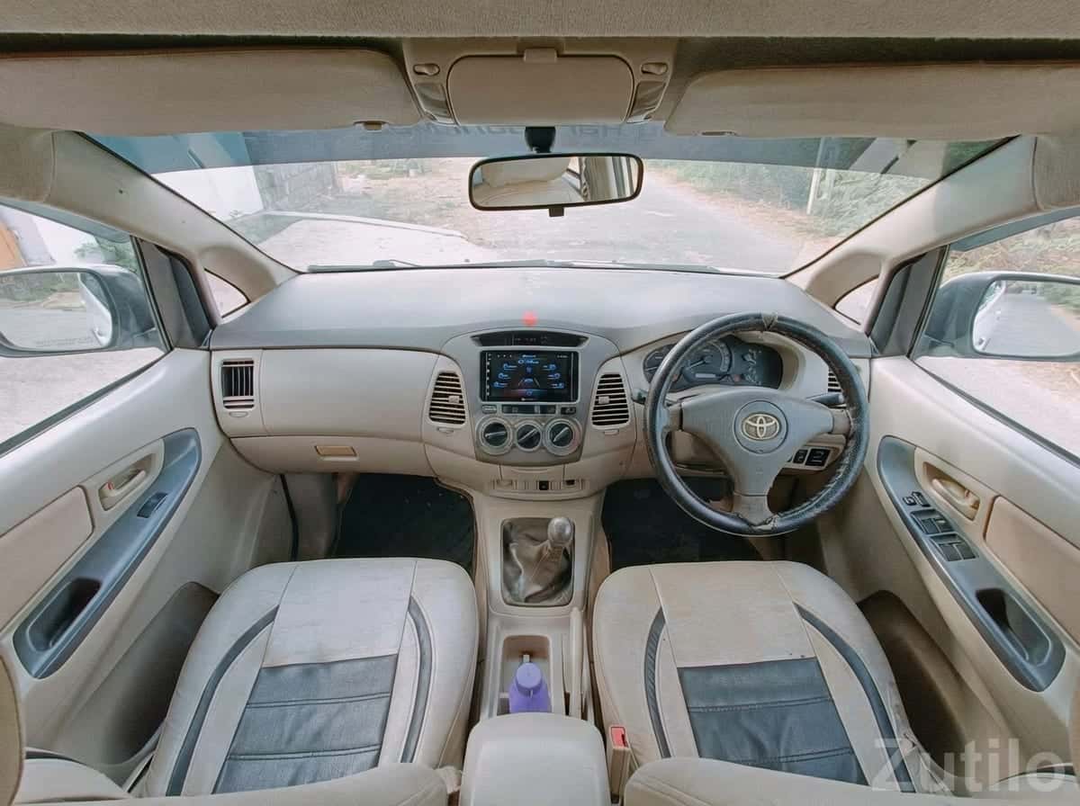 Toyota Innova Beige Interior MPV Toyota Innova Beige Interior MPV