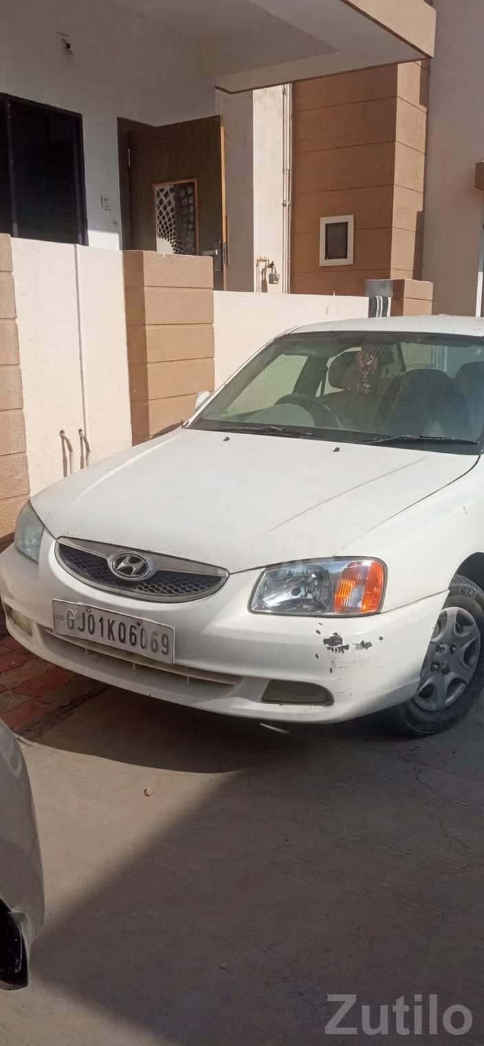 Hyundai Accent 2012 White Sedan Hyundai Accent 2012 White Sedan