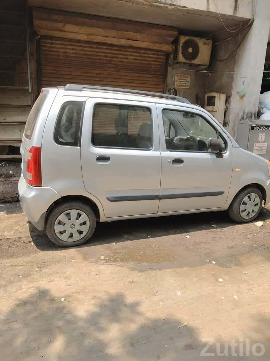 Used Maruti Wagon R Silver Hatchback Used Maruti Wagon R Silver Hatchback