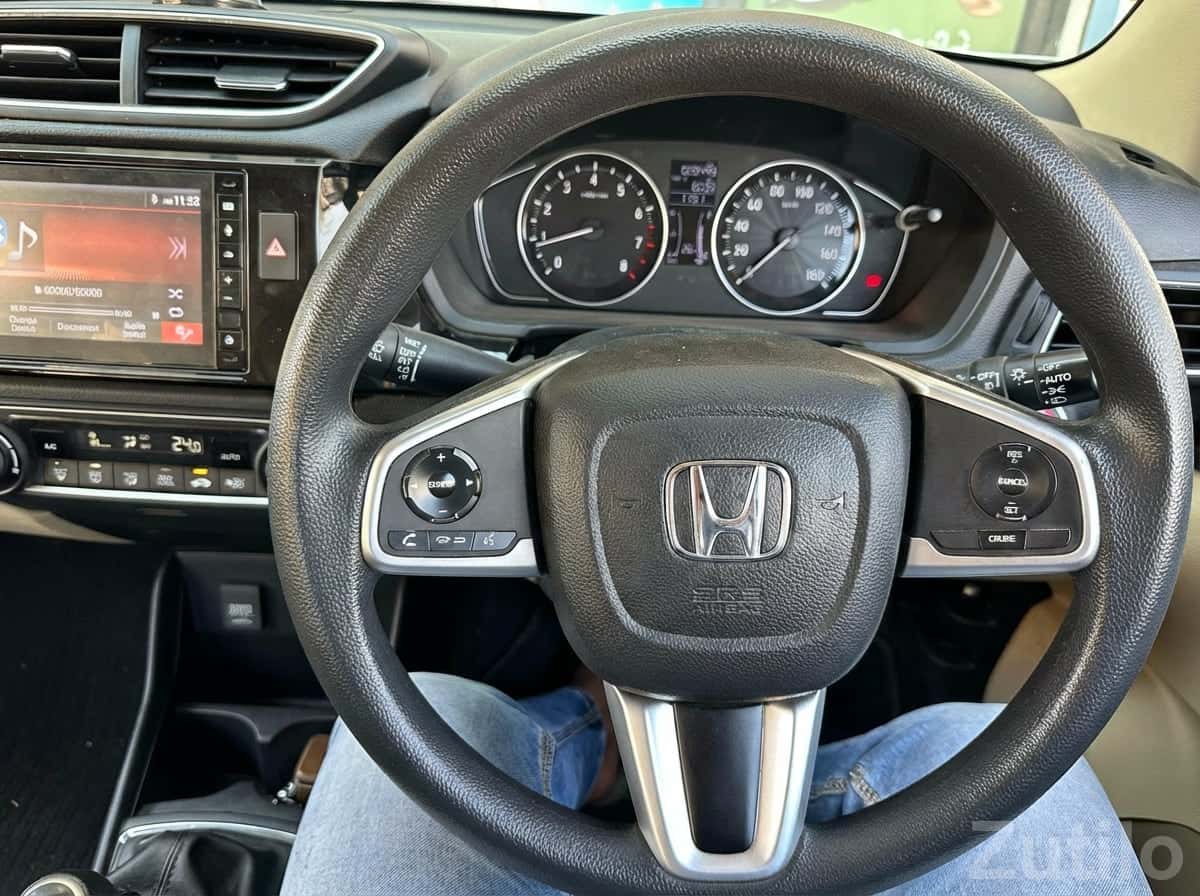 Honda Amaze 2022 with Cruise & Touchscreen Honda Amaze 2022 with Cruise & Touchscreen