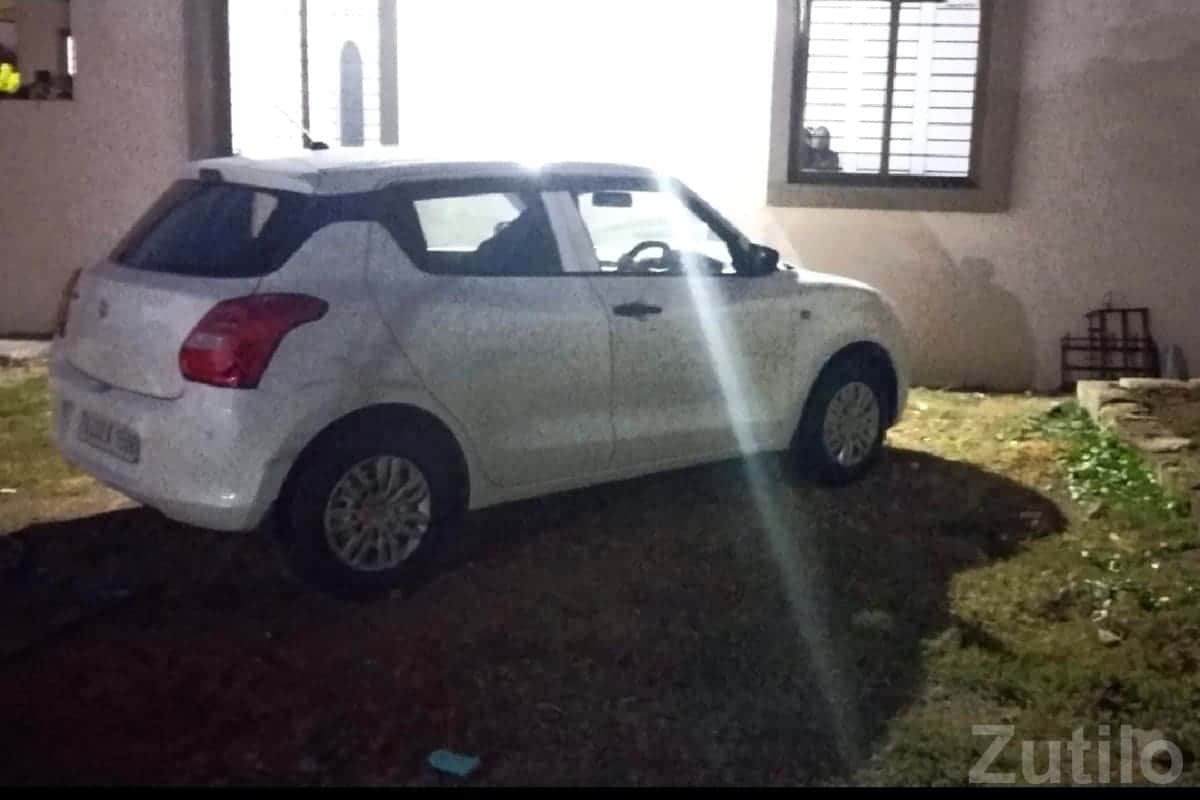 White Maruti Swift LXi for Sale White Maruti Swift LXi for Sale