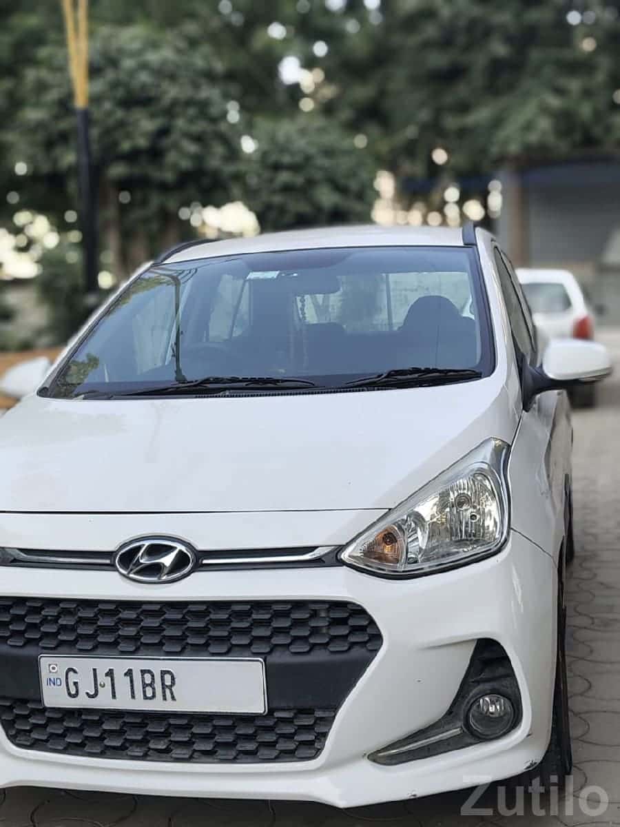 White Hyundai Grand i10 for Sale White Hyundai Grand i10 for Sale
