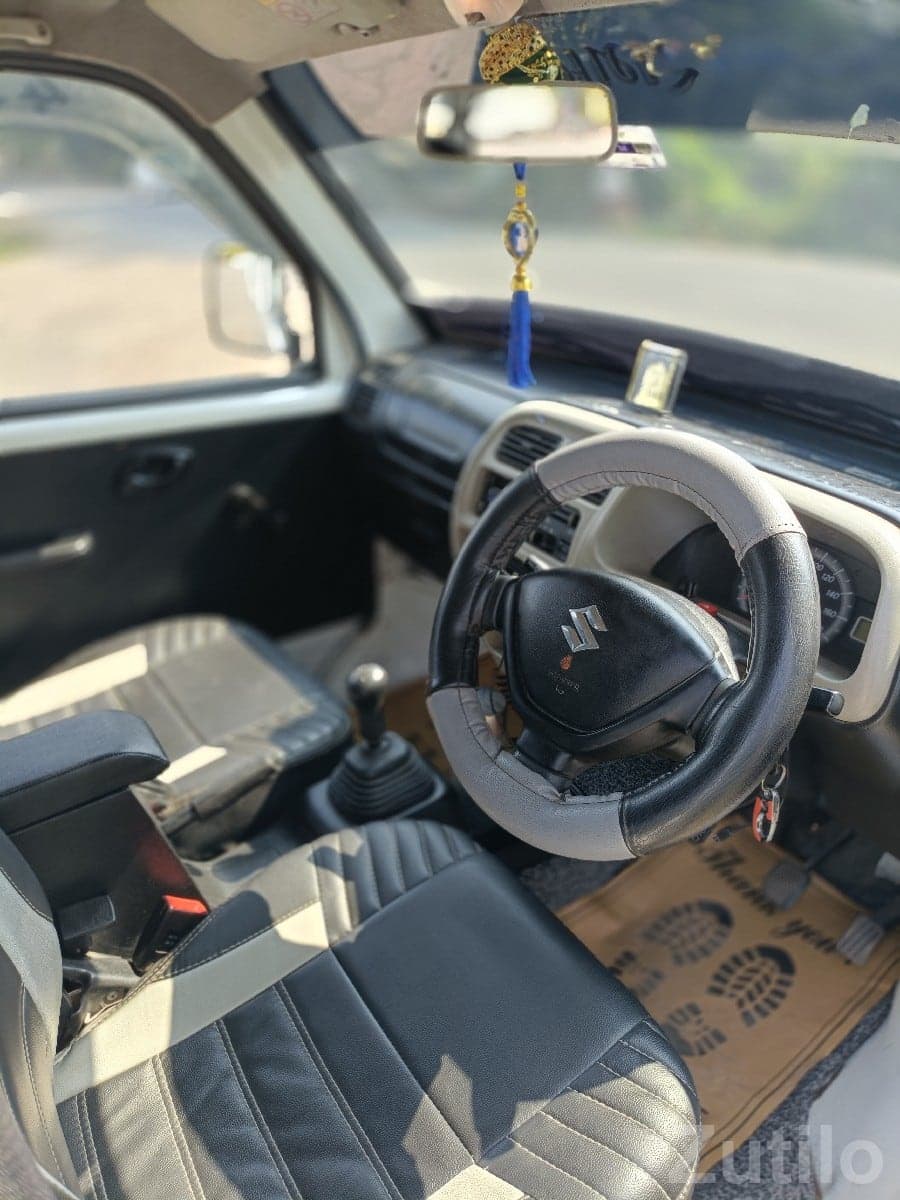 Maruti Suzuki Eeco – Clean Interior Van