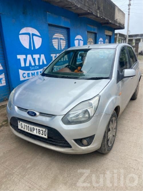 Ford Figo 2011 Silver Hatchback