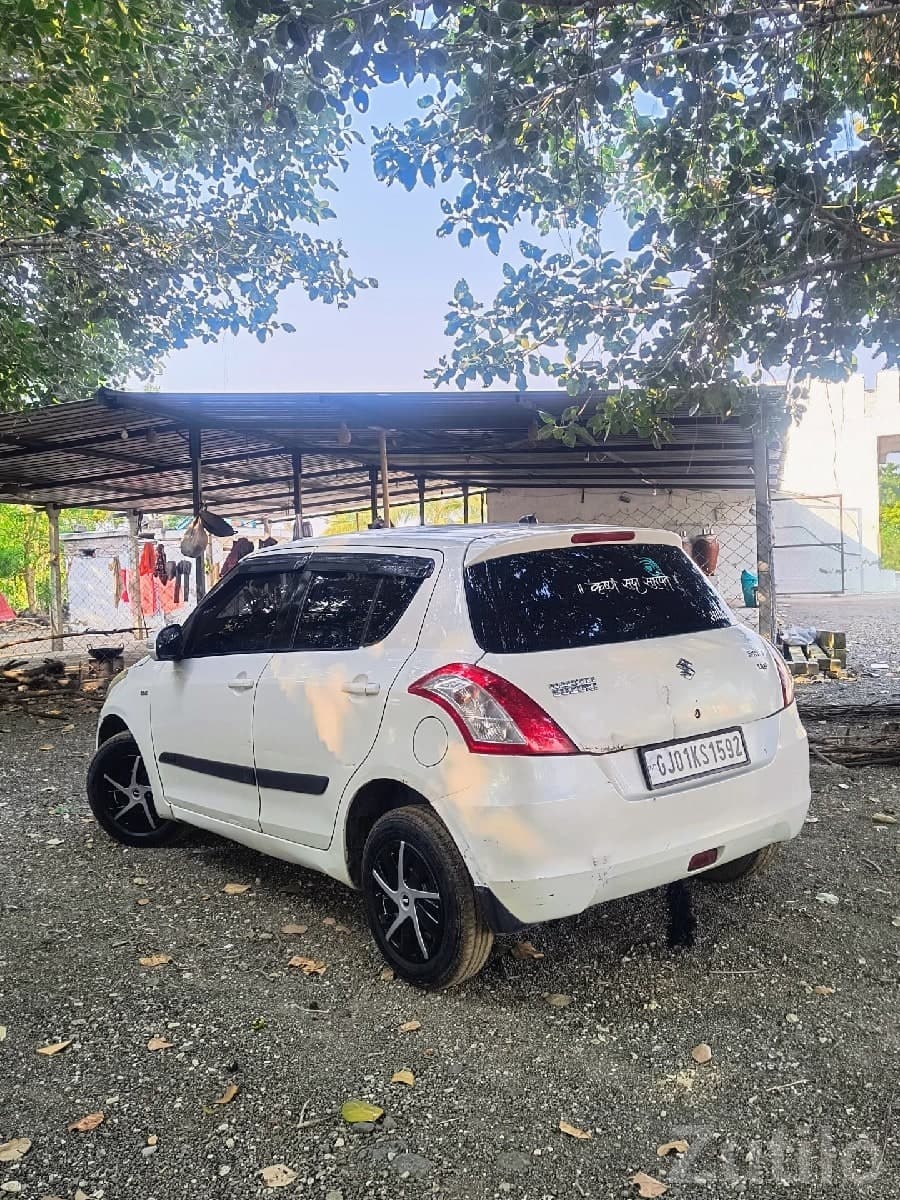 Maruti Swift 2012 White Hatchback