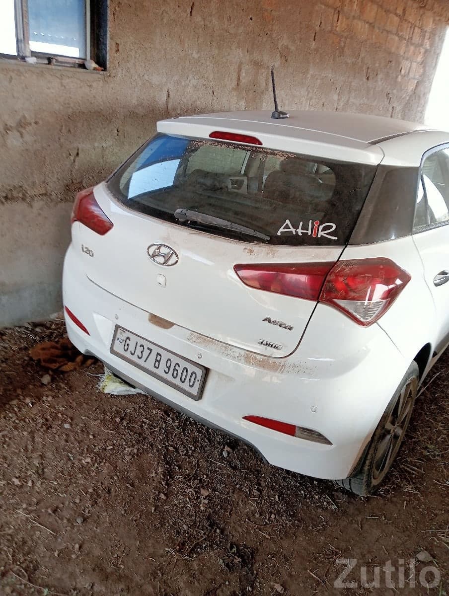 Hyundai i20 Asta CRDi White Hatchback