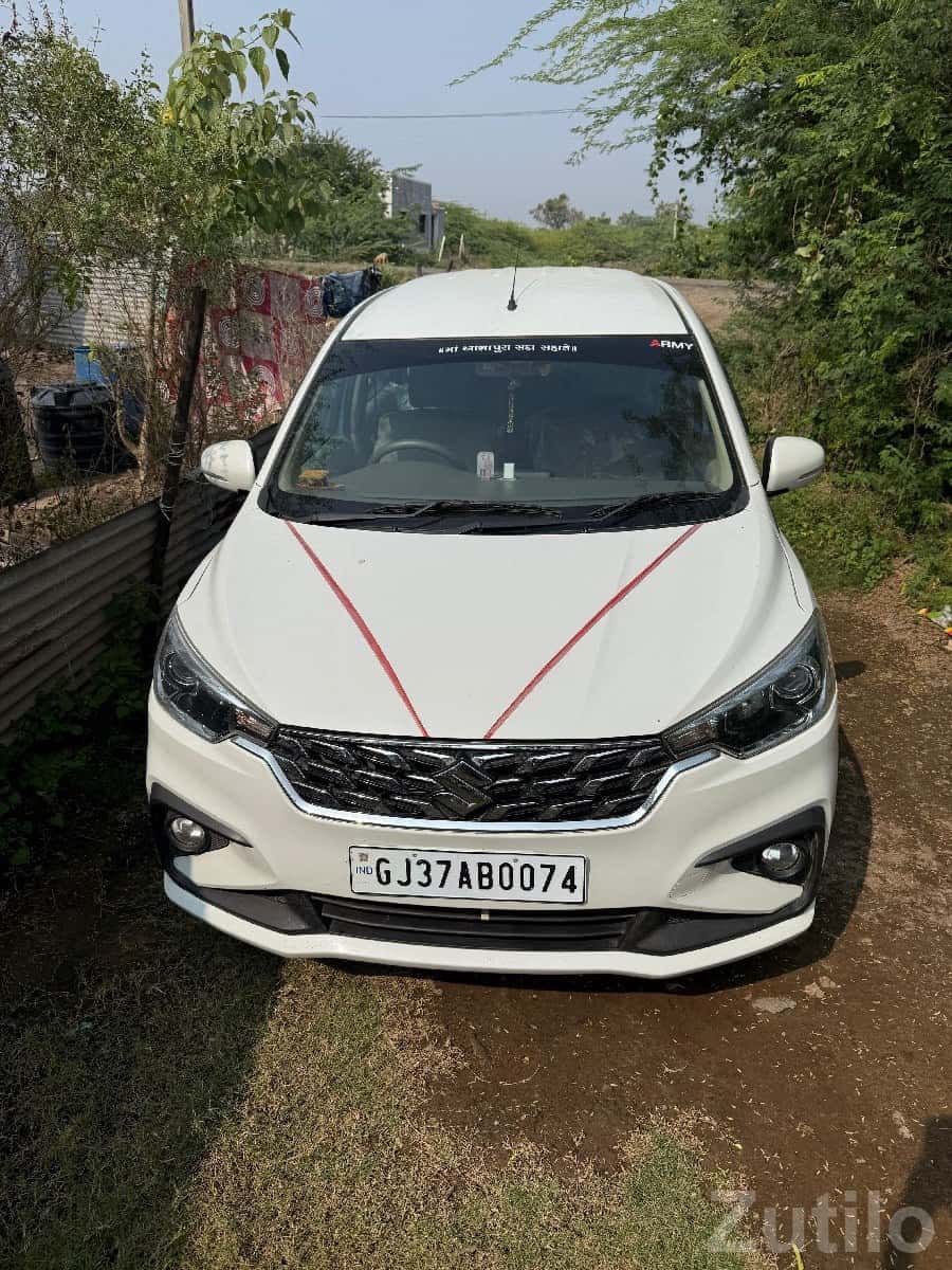 Maruti Suzuki Ertiga White MPV Maruti Suzuki Ertiga White MPV