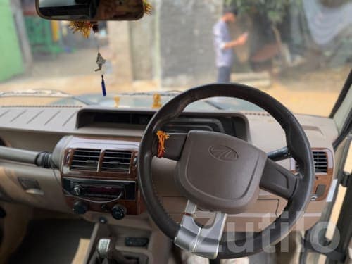 Mahindra Bolero SLX – Clean Interior SUV