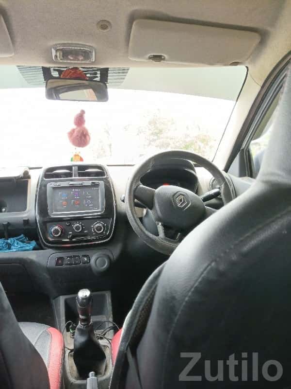Renault Kwid With Touchscreen & AC Interior Renault Kwid With Touchscreen & AC Interior