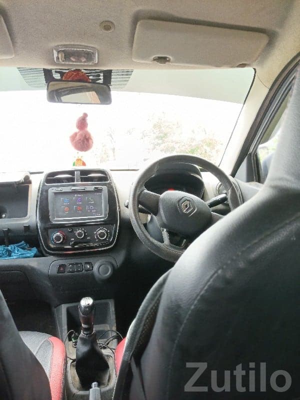 Renault Kwid With Touchscreen & AC Interior Renault Kwid With Touchscreen & AC Interior