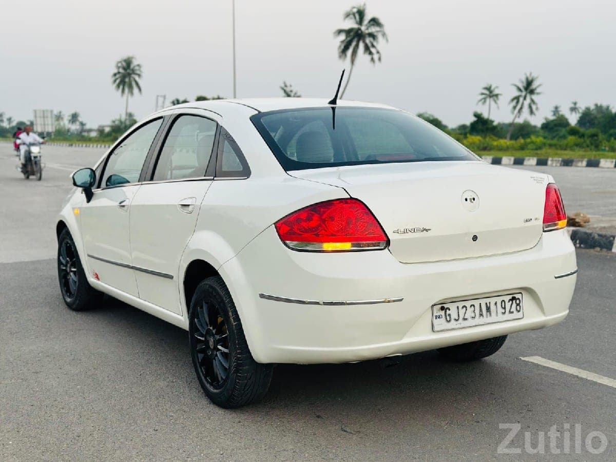 Fiat Linea White Sedan for Sale Fiat Linea White Sedan for Sale