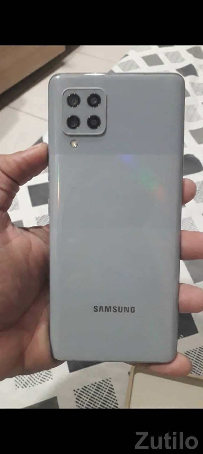 Samsung M42 5G Grey Quad Camera Phone Samsung M42 5G Grey Quad Camera Phone