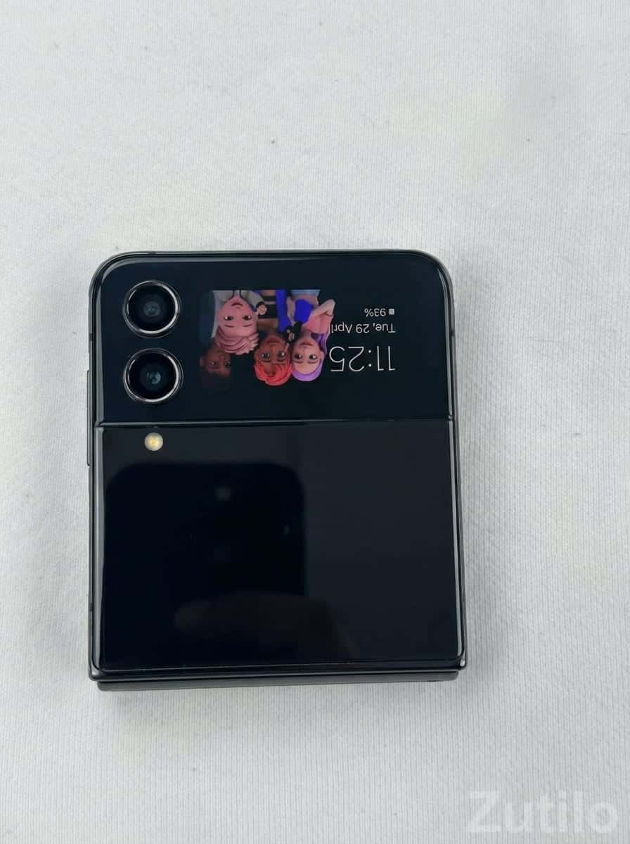 Samsung Galaxy Z Flip4 8/256 Black Samsung Galaxy Z Flip4 8/256 Black