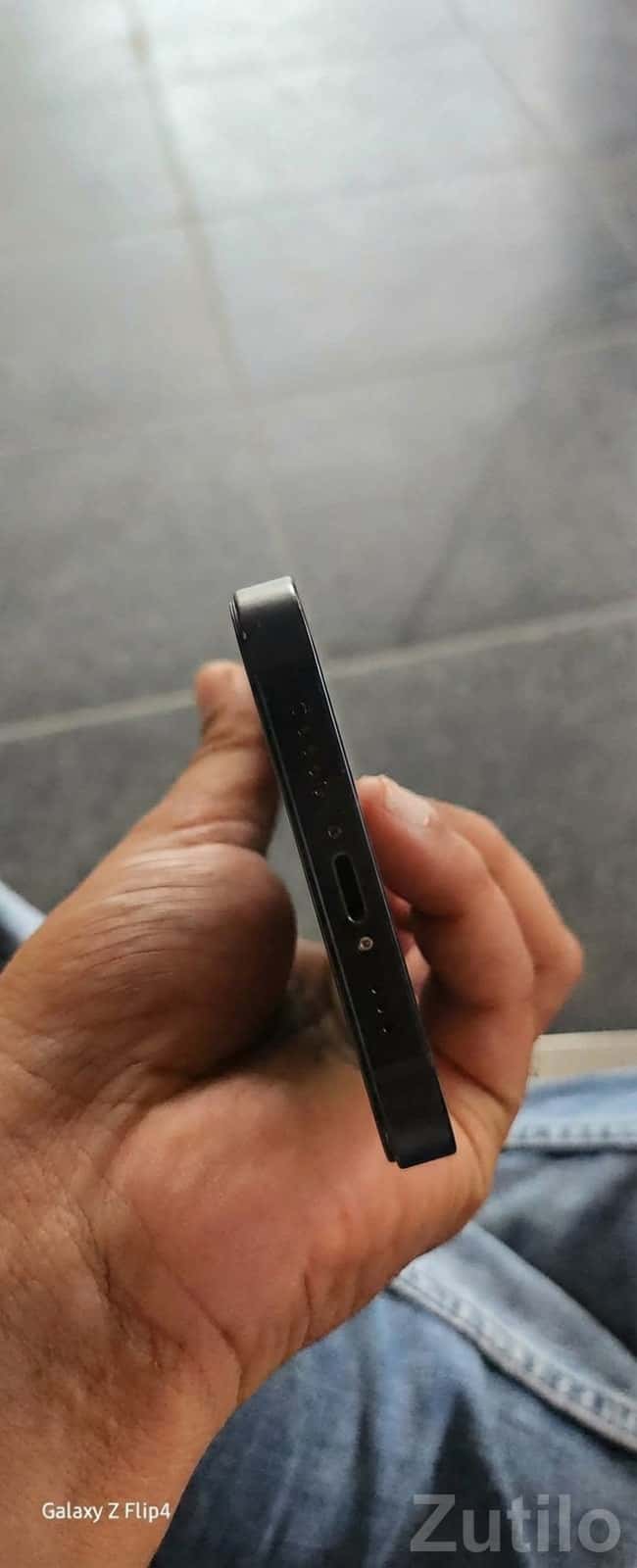 Apple iPhone 12 Black – Great Condition Apple iPhone 12 Black – Great Condition