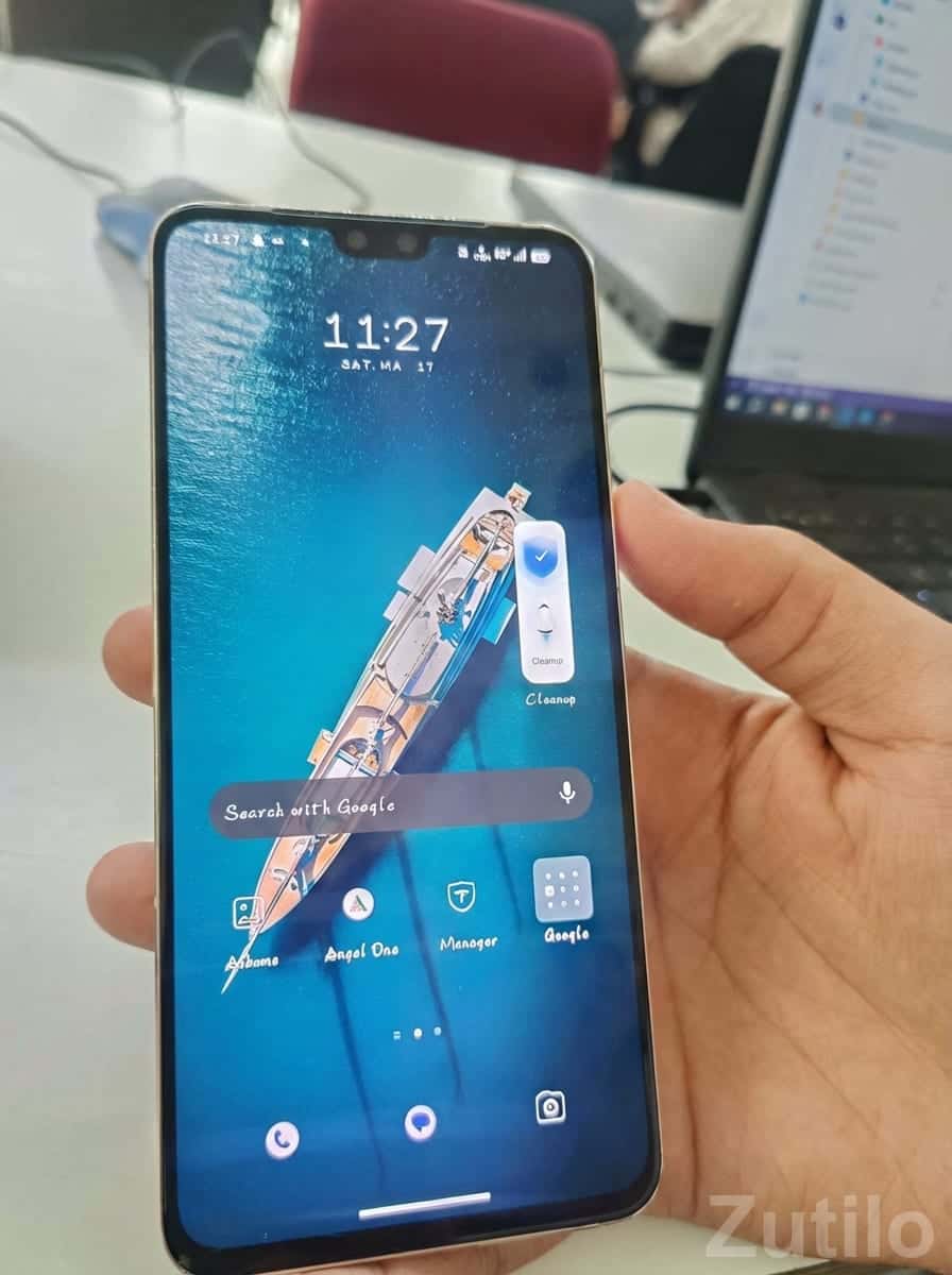 Vivo V23 5G Slim Gold Smartphone Vivo V23 5G Slim Gold Smartphone