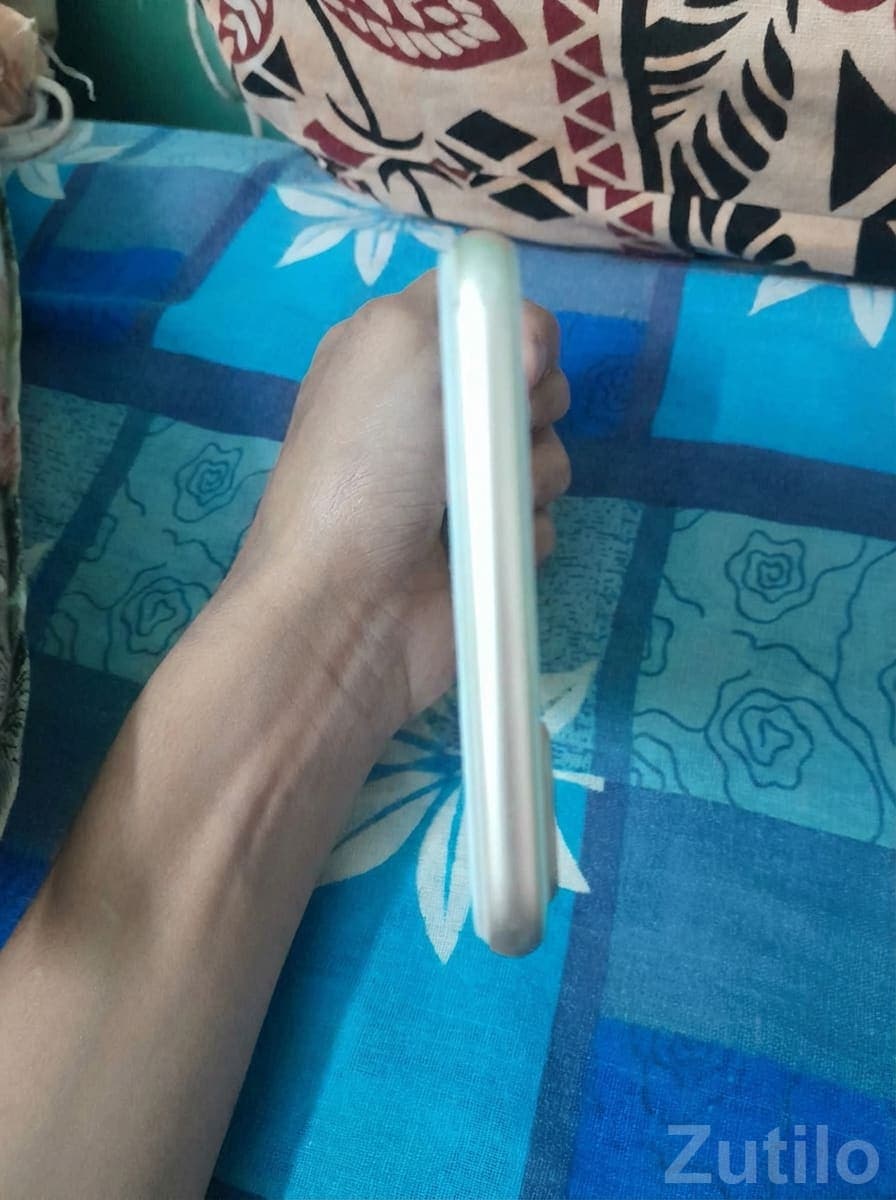 Apple iPhone 7 Plus – Slim Gold Body Apple iPhone 7 Plus – Slim Gold Body