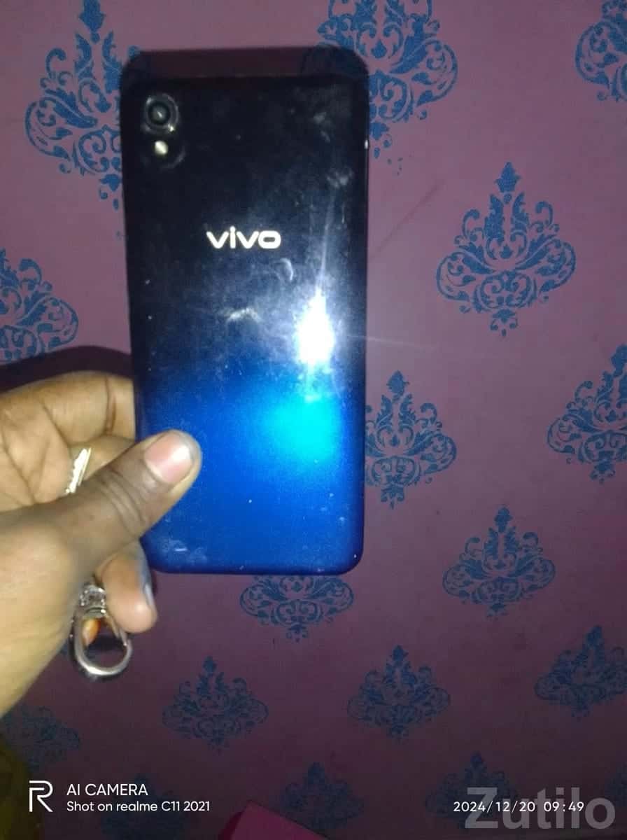Vivo Blue Gradient Smartphone Vivo Blue Gradient Smartphone