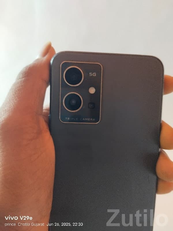 Vivo Y75 5G Triple Camera Phone