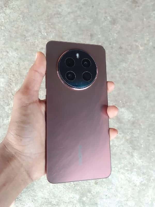 Stylish Quad Camera Android Phone Stylish Quad Camera Android Phone