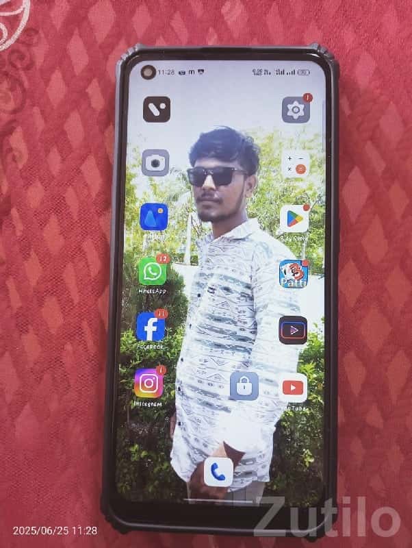 OPPO F19 Pro with Case – Good Condition OPPO F19 Pro with Case – Good Condition