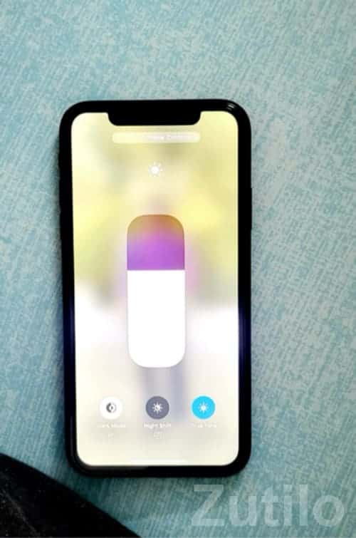 Apple iPhone XR / 11 in Good Condition Apple iPhone XR / 11 in Good Condition