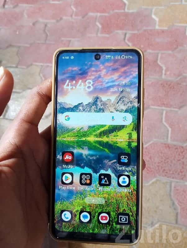 Sleek Android Smartphone with Case Sleek Android Smartphone with Case