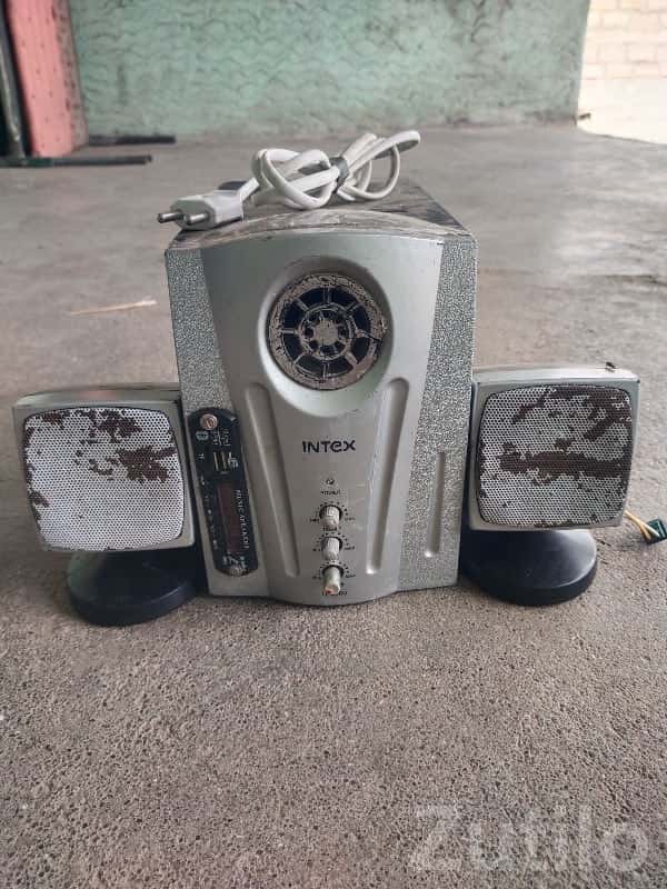 Intex Bluetooth Home Theater Speaker Set Intex Bluetooth Home Theater Speaker Set