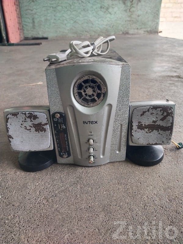 Intex Bluetooth Home Theater Speaker Set Intex Bluetooth Home Theater Speaker Set