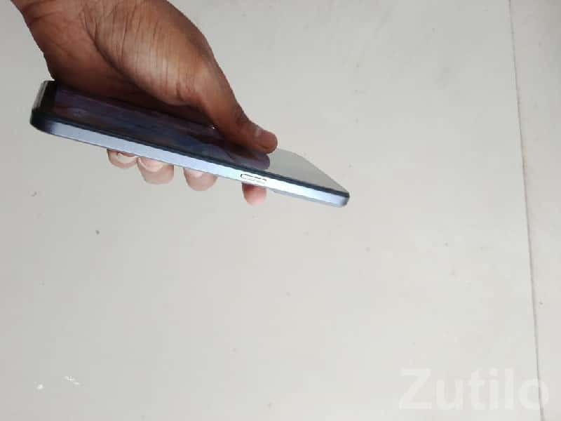 OPPO Reno8 5G Slim Blue Smartphone OPPO Reno8 5G Slim Blue Smartphone