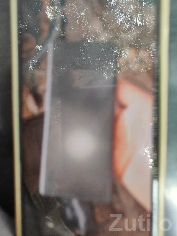 Sleek Android Smartphone – Great Condition