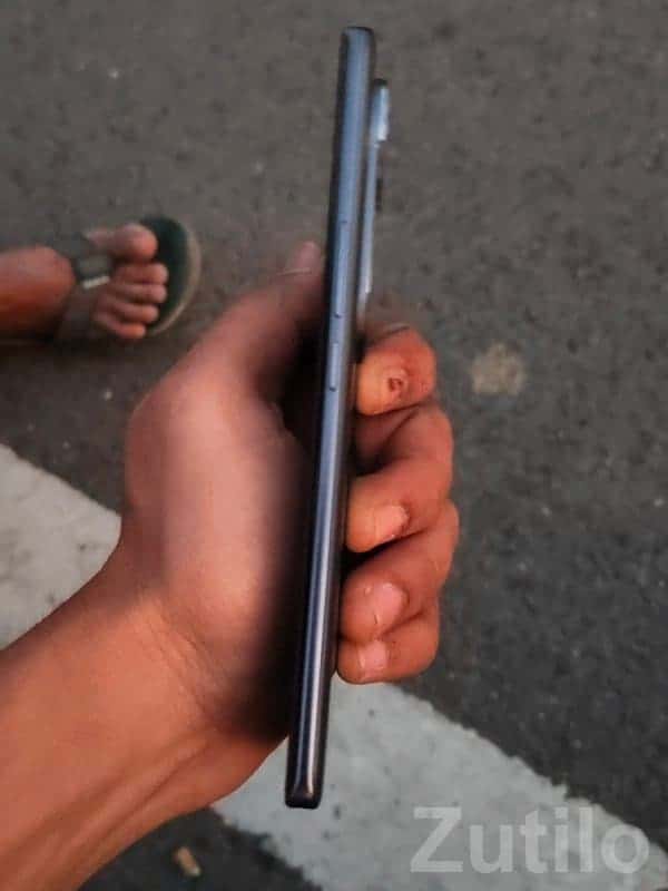 Vivo V40 Sleek Android Smartphone Vivo V40 Sleek Android Smartphone