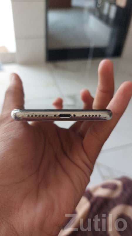 Used Apple iPhone – Good Condition Used Apple iPhone – Good Condition