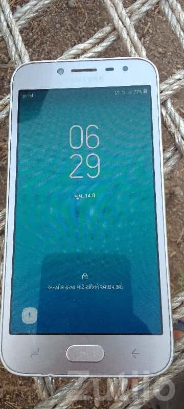 Samsung 4G Android Smartphone Gold Samsung 4G Android Smartphone Gold