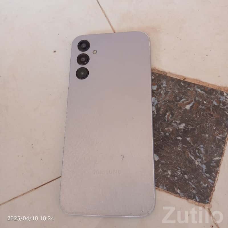 Samsung Galaxy Silver Triple Camera Phone Samsung Galaxy Silver Triple Camera Phone