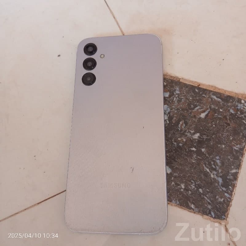 Samsung Galaxy Silver Triple Camera Phone Samsung Galaxy Silver Triple Camera Phone