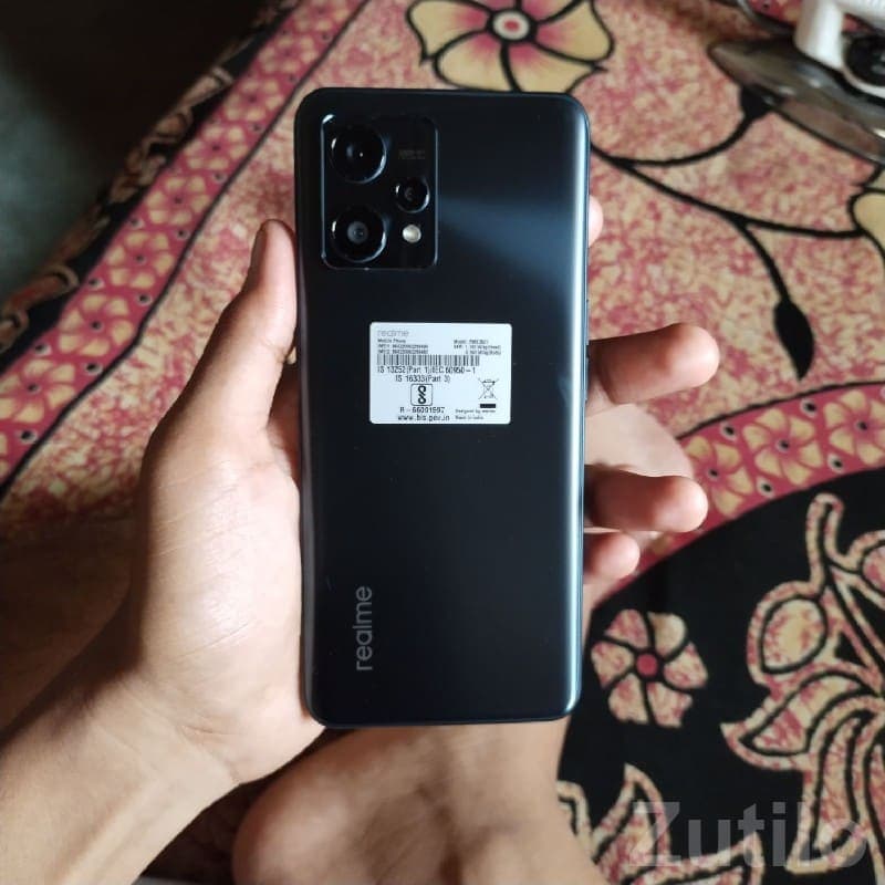 Realme 9 Black – Excellent Condition