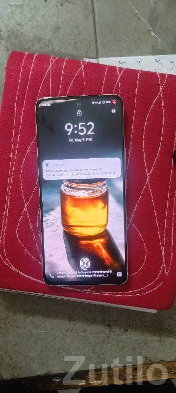 Sleek Android Smartphone with Big Display Sleek Android Smartphone with Big Display