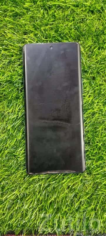 Vivo V27 Sleek Bezel-Less Smartphone Vivo V27 Sleek Bezel-Less Smartphone