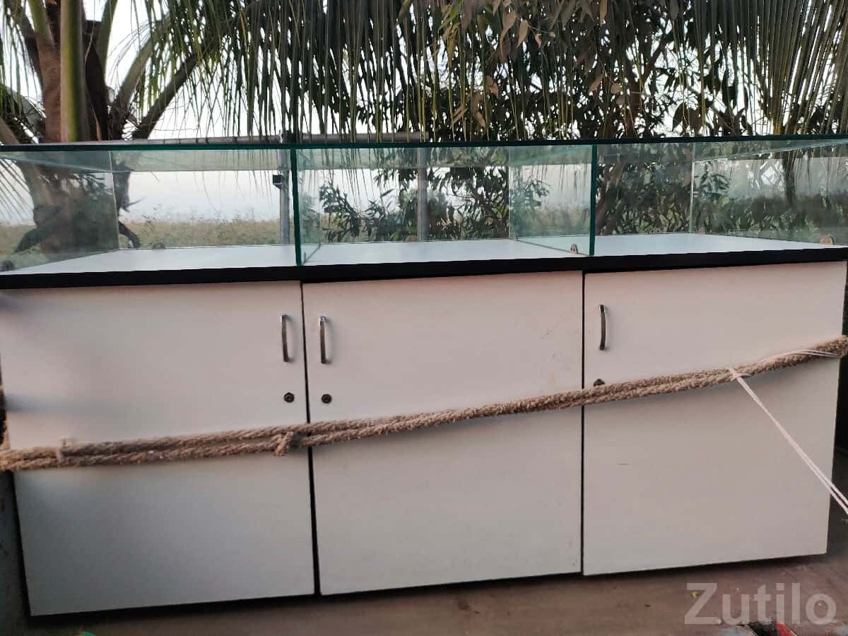 Sturdy Glass Counter Display Cabinet Sturdy Glass Counter Display Cabinet