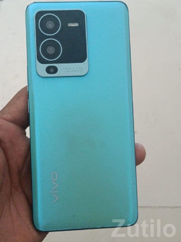 Vivo Blue Triple Camera Smartphone Vivo Blue Triple Camera Smartphone