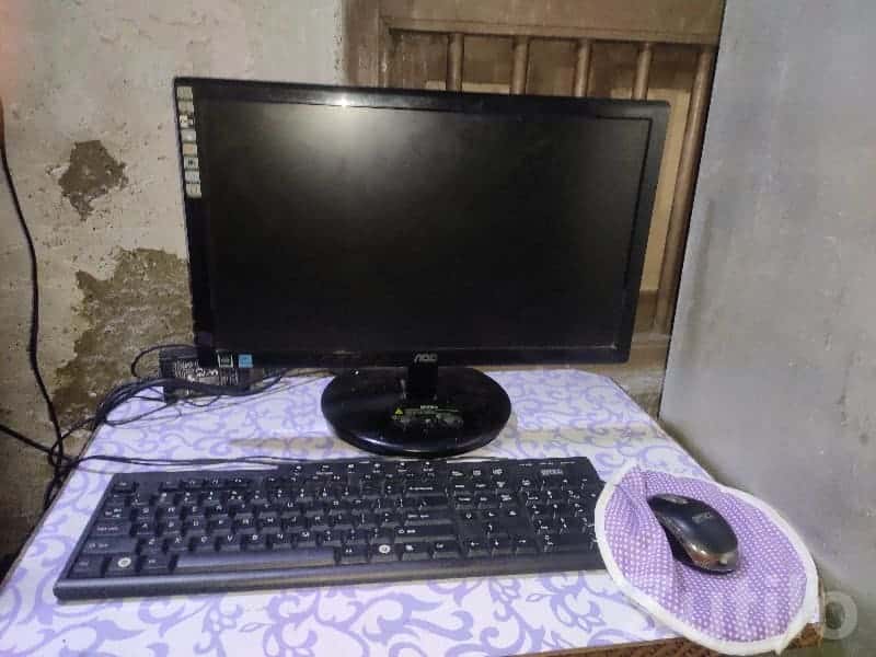 AOC Desktop Computer Setup with Monitor AOC Desktop Computer Setup with Monitor