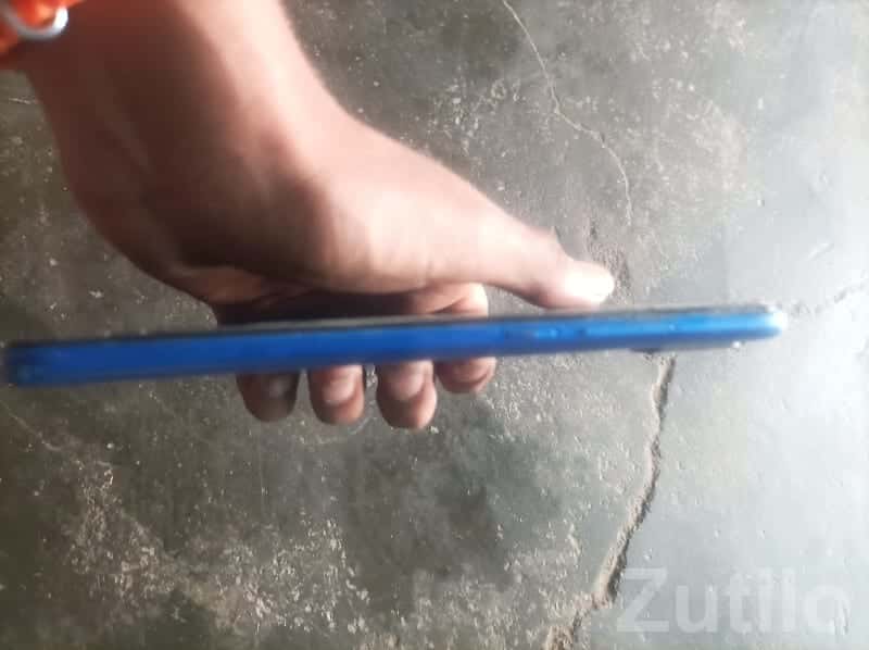 Slim Blue Android Mobile Phone Slim Blue Android Mobile Phone