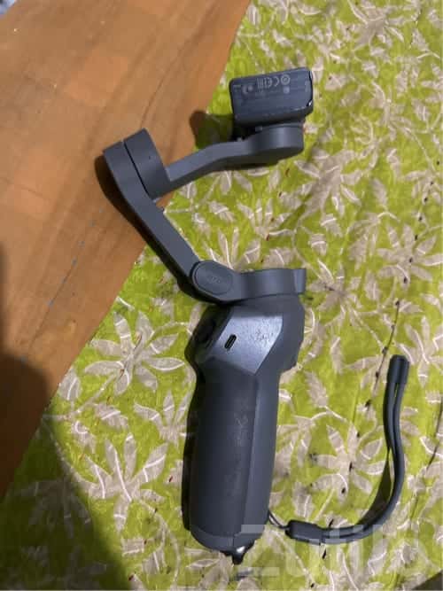 DJI Osmo Mobile 3 Smartphone Gimbal DJI Osmo Mobile 3 Smartphone Gimbal