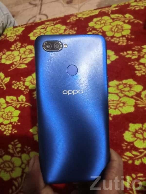 OPPO Blue Smartphone with Dual Camera OPPO Blue Smartphone with Dual Camera