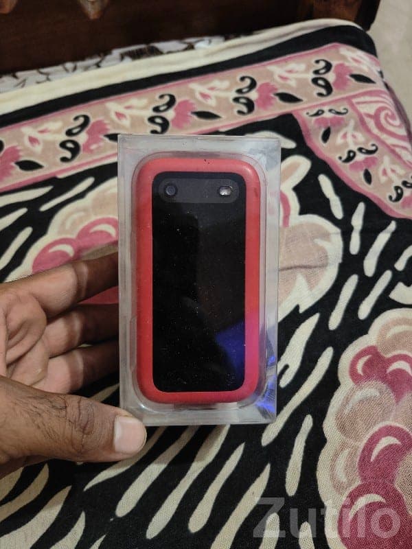 Nokia 2660 Flip Phone New Box Pack Nokia 2660 Flip Phone New Box Pack