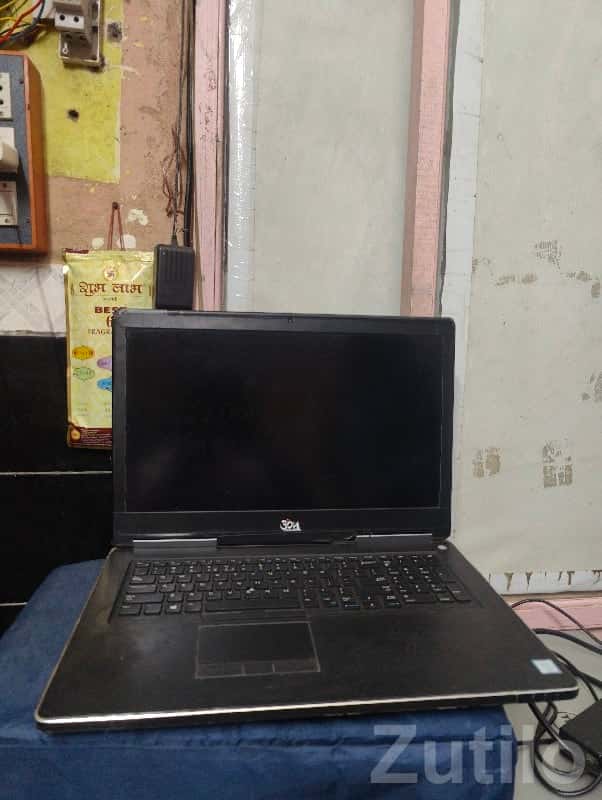 Dell Precision 7710 i7 32GB 1TB+128GB SSD Dell Precision 7710 i7 32GB 1TB+128GB SSD