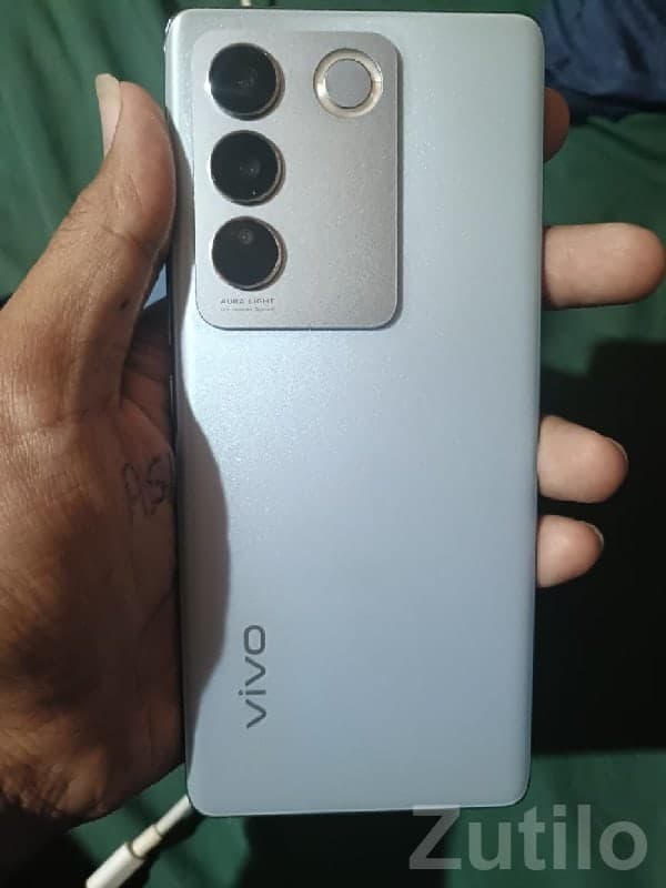 Vivo V27 8GB 128GB Aura Light Camera