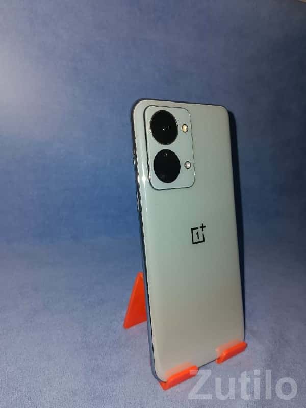 OnePlus 2T 5G smartphone with box OnePlus 2T 5G smartphone with box