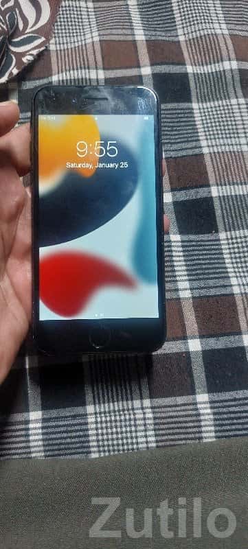 Apple iPhone 7 Black Used Phone Apple iPhone 7 Black Used Phone